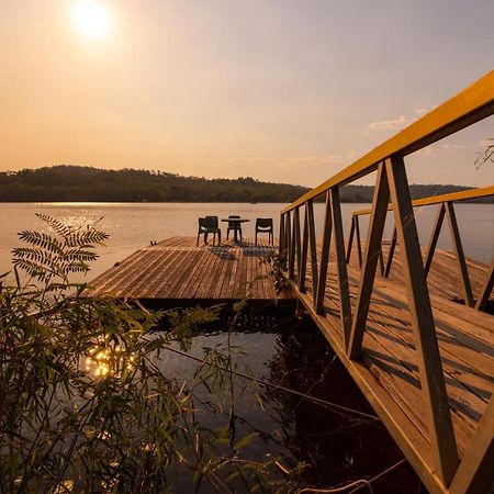 De Lago Resort On Lake Bennett 외부 사진